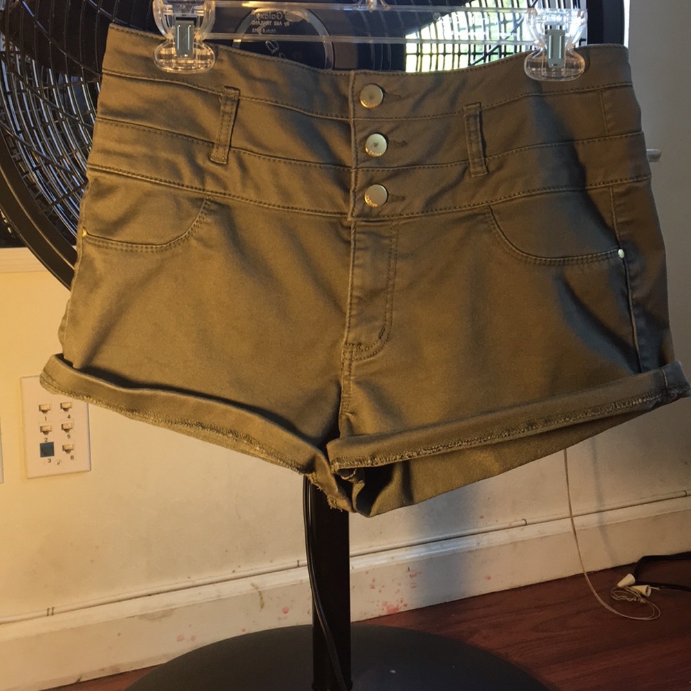 🚨 Shorts 🚨